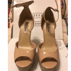 Steve Madden Whateva Fawn Patent Wedge